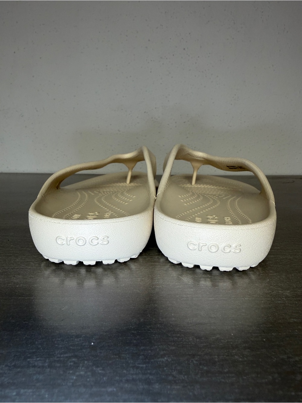 Brand New Crocs Sandals Size 9W Women Comfortable Summer Flip Flop Shoes - Picture 6 of 7